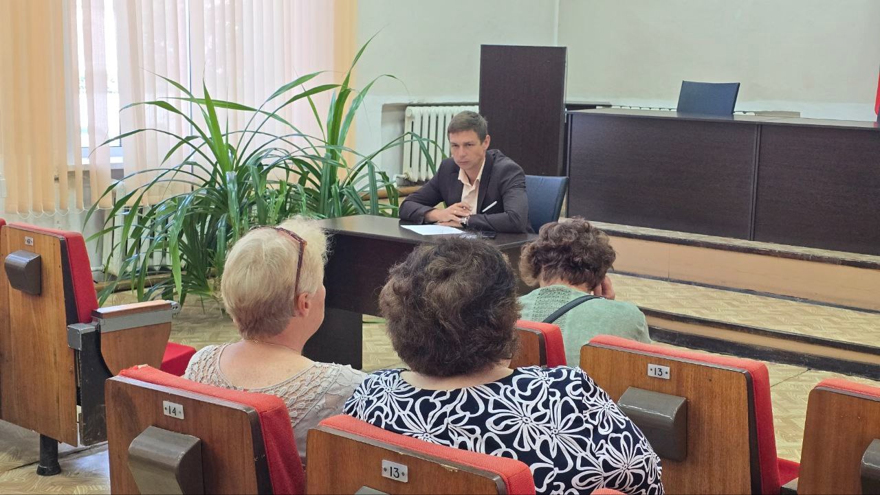 Усенин Дмитрий Павлович.